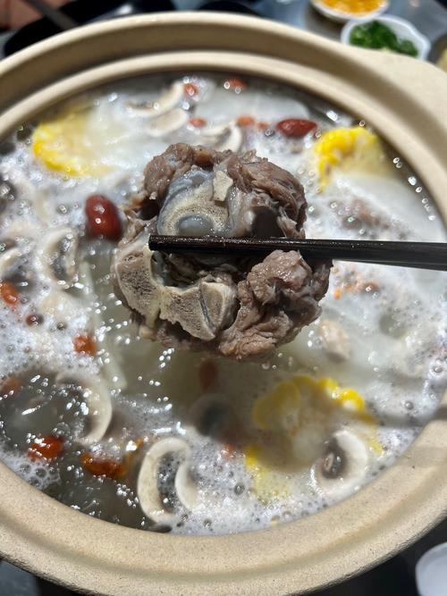 鲜香浓郁羊蝎子锅​_羊蝎子锅_如何做浓香羊蝎子